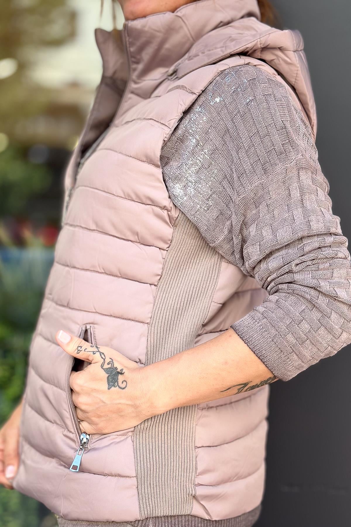Yan Tarafı Triko Detaylı Anorak Yelek Vizon RenkYELEK