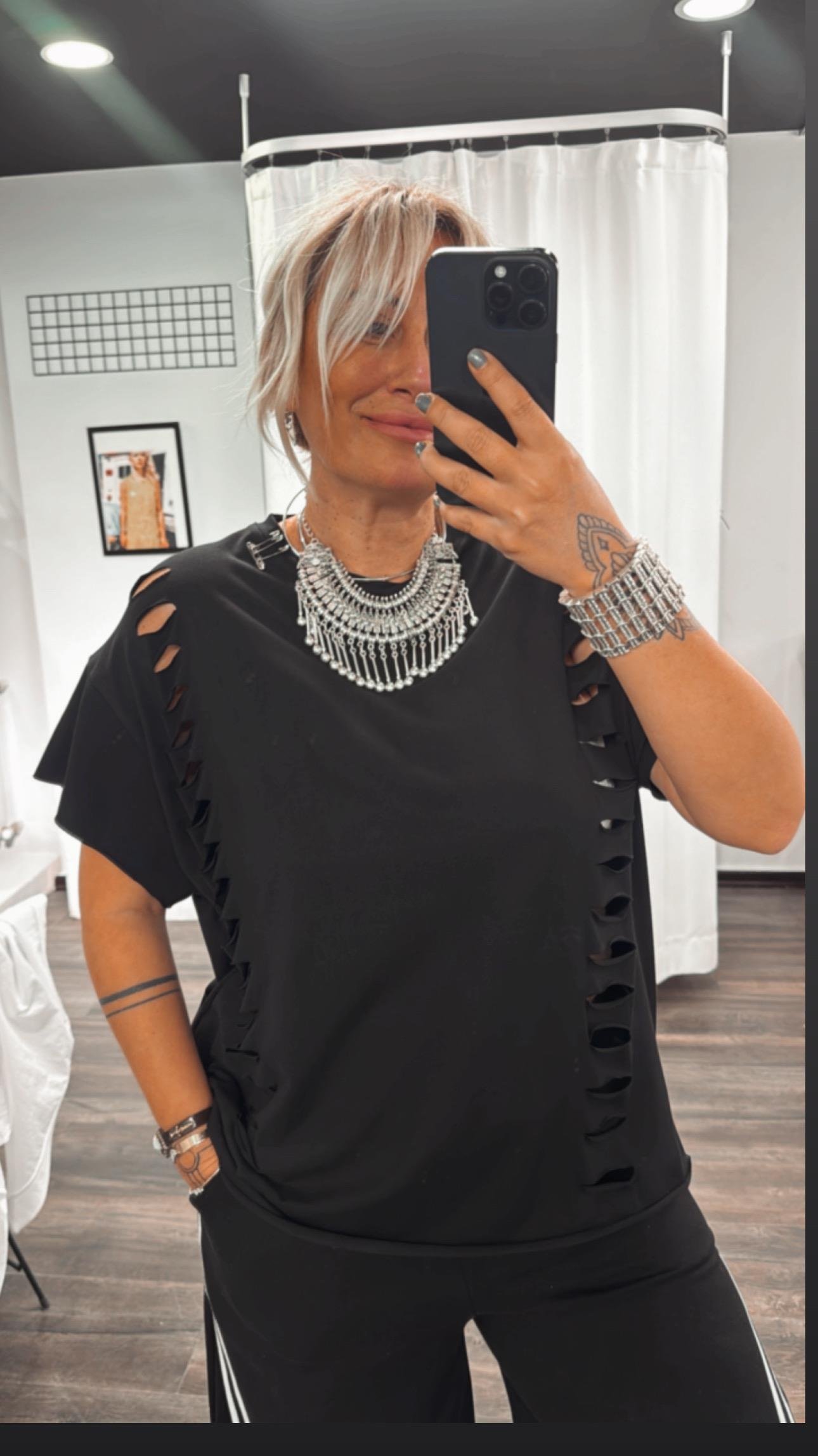 SIRT DETAYLI LAZER KESİM TSHİRT