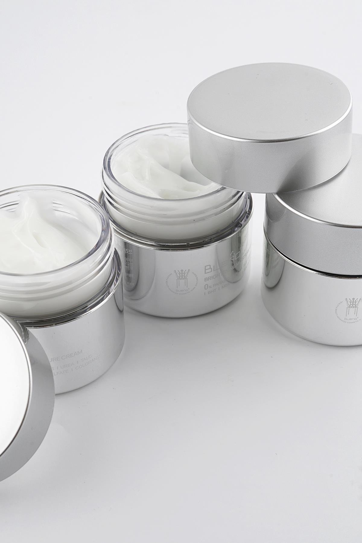 Bueno Brightening Moisture Cream