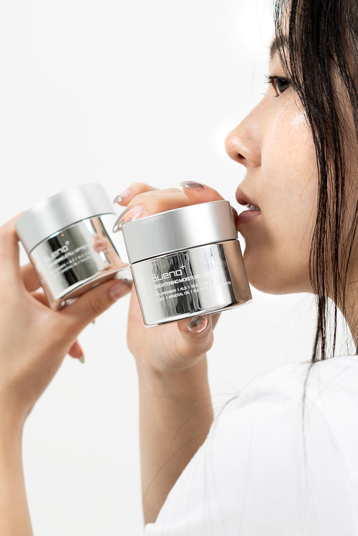 Bueno Brightening Moisture Cream