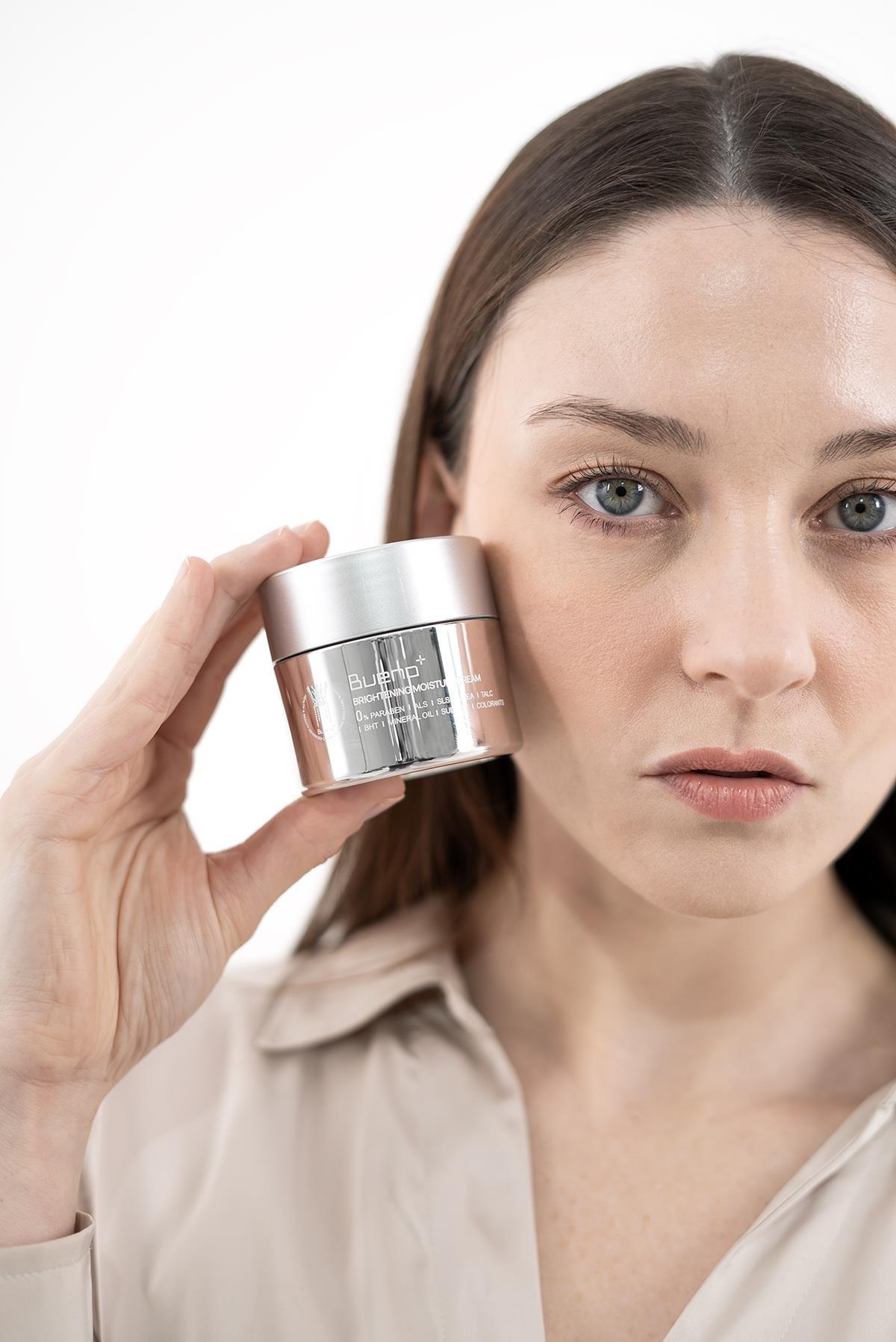 Bueno Brightening Moisture Cream