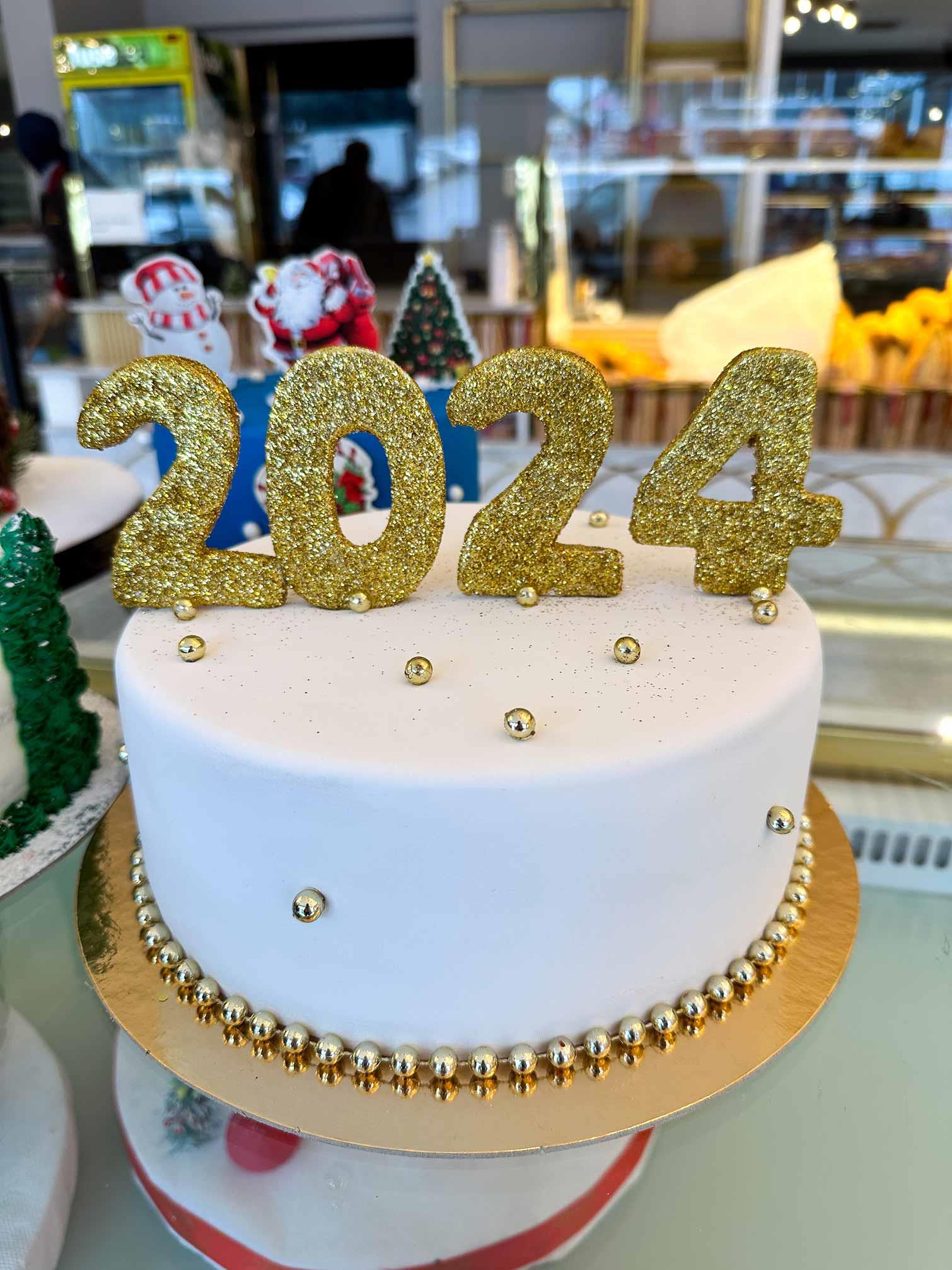 Hoşgeldin 2024 Yılbaşı Pastası Model 4