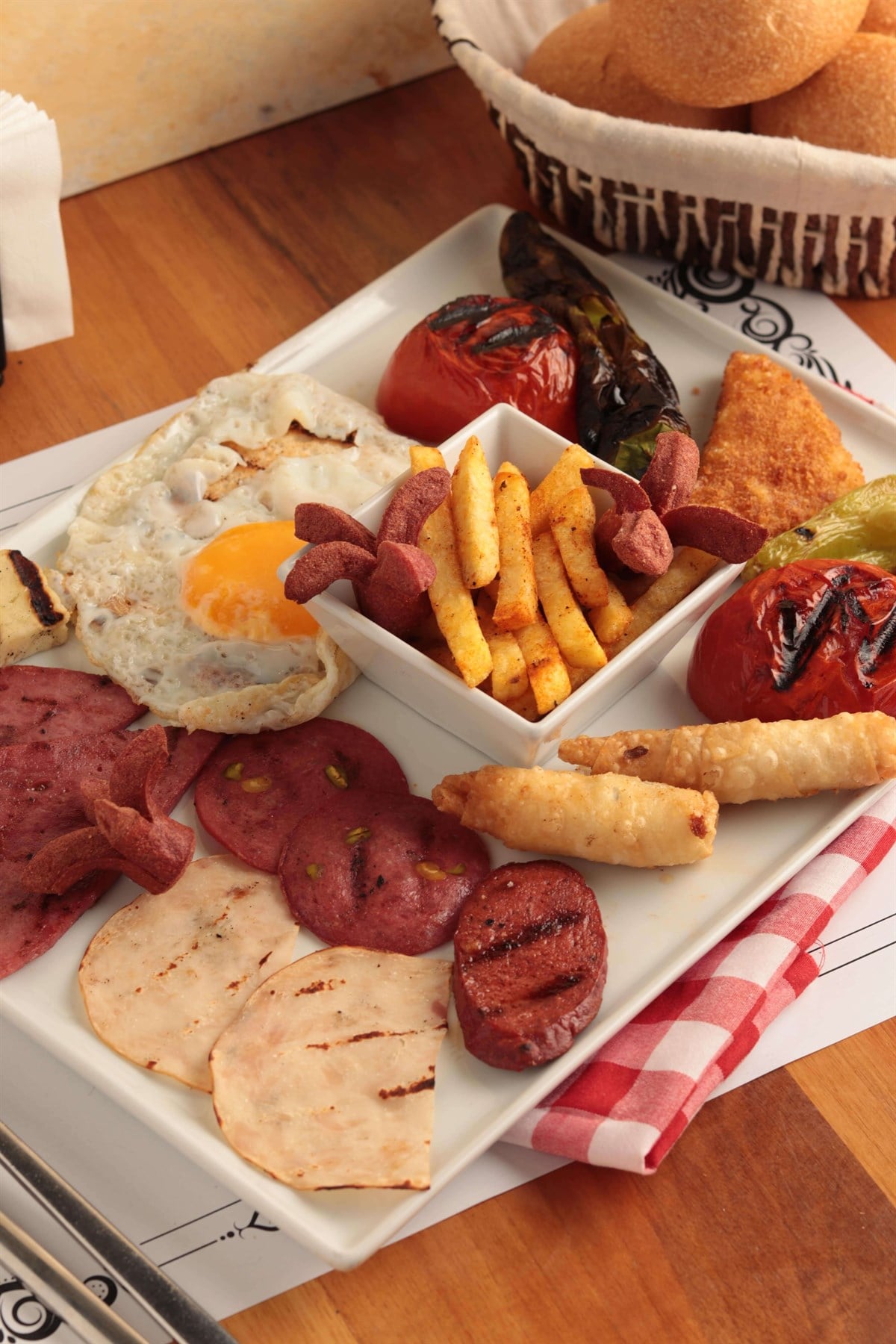 Sıcak Kahvaltı Tabağı (Tek Kişilik)