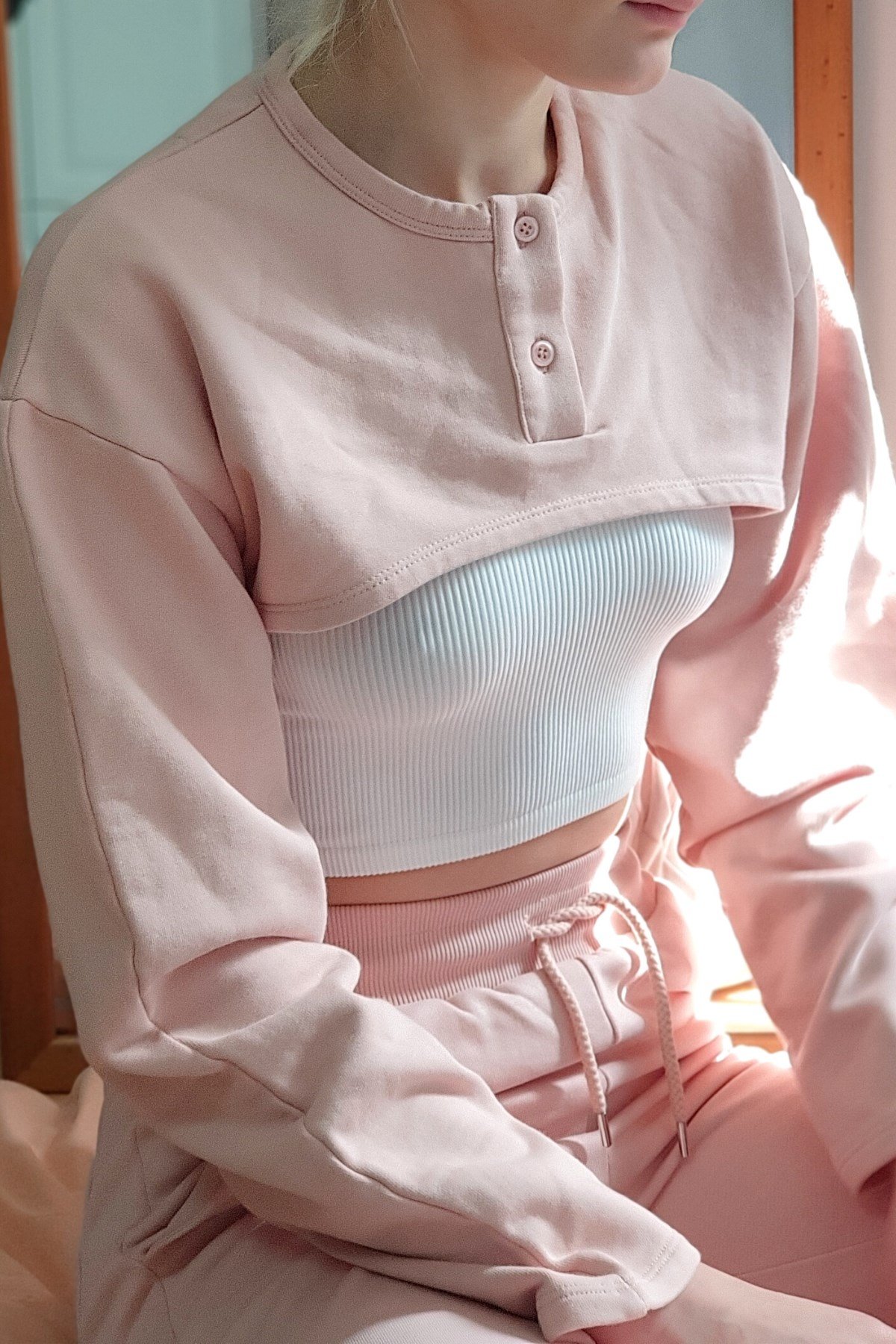 Düğmeli Crop Sweatshirt Pembe