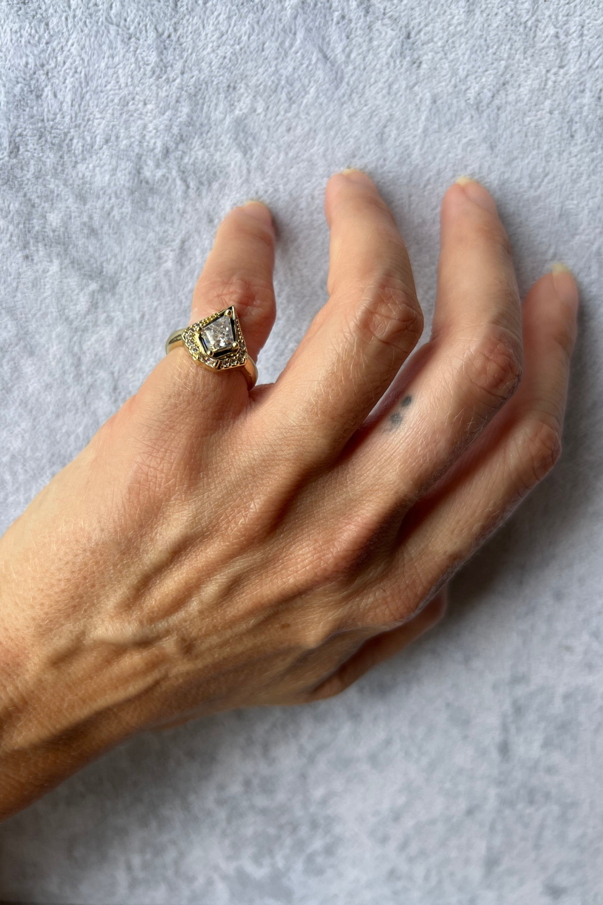 Mitico Jewelry Üçgen Serçe Parmak Yüzüğü