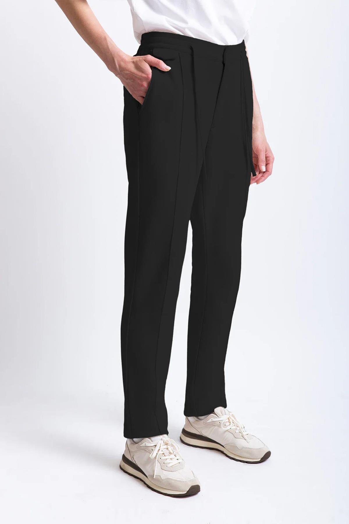 Uniqvibe Organik Pamuklu Siyah Kadın Sweatpant