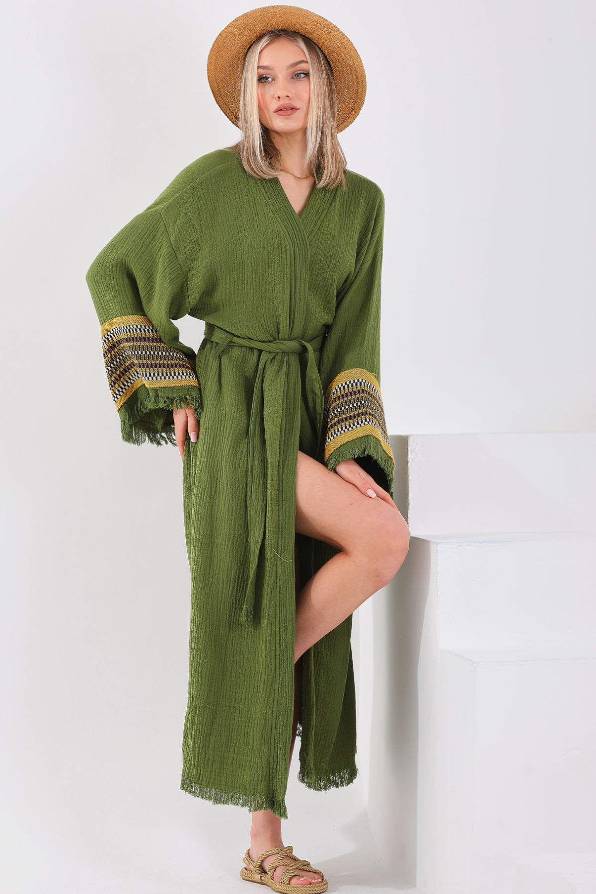 Uzun Desenli İşlemeli Kimono Haki