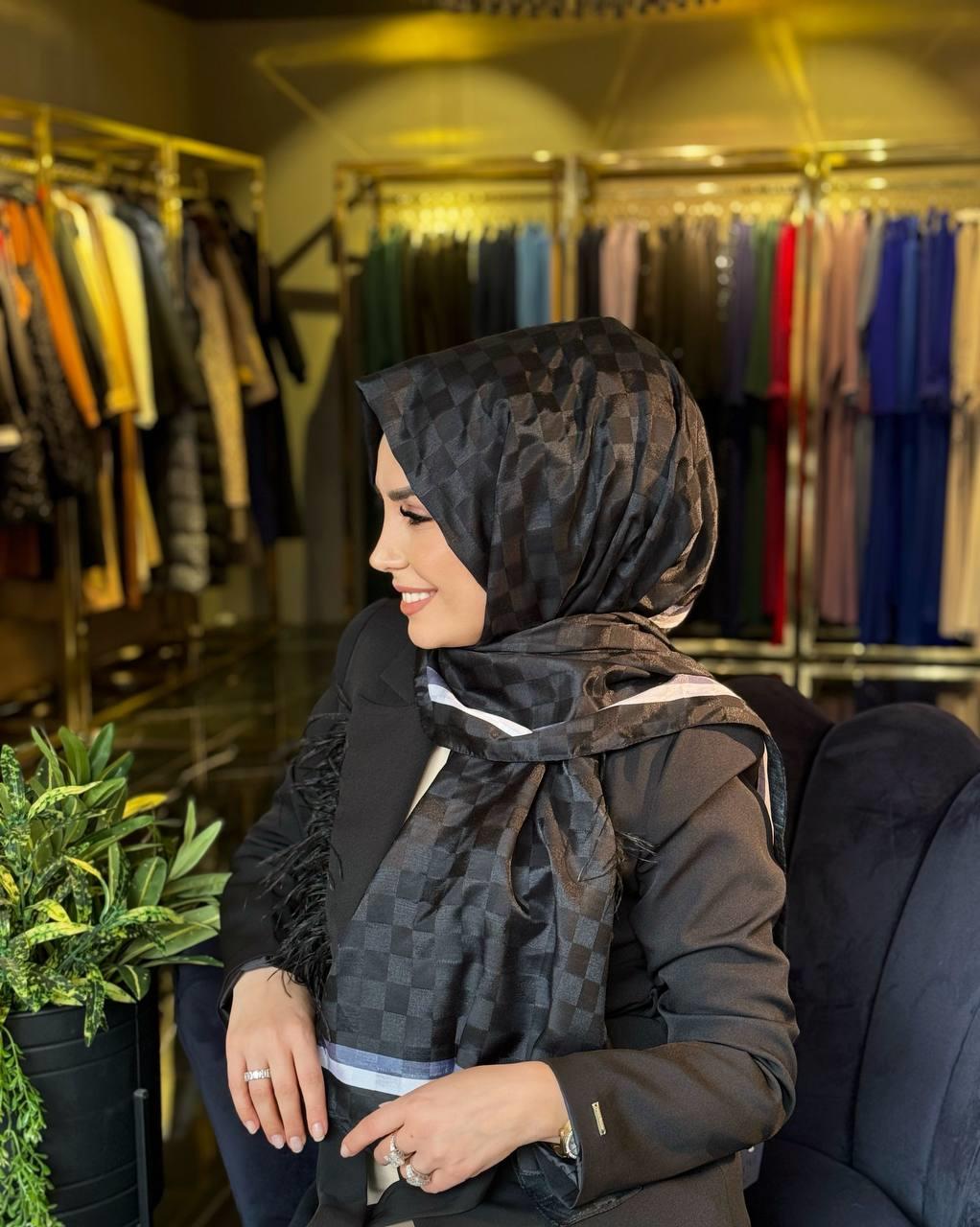 Safiye Başol Monogram Şal