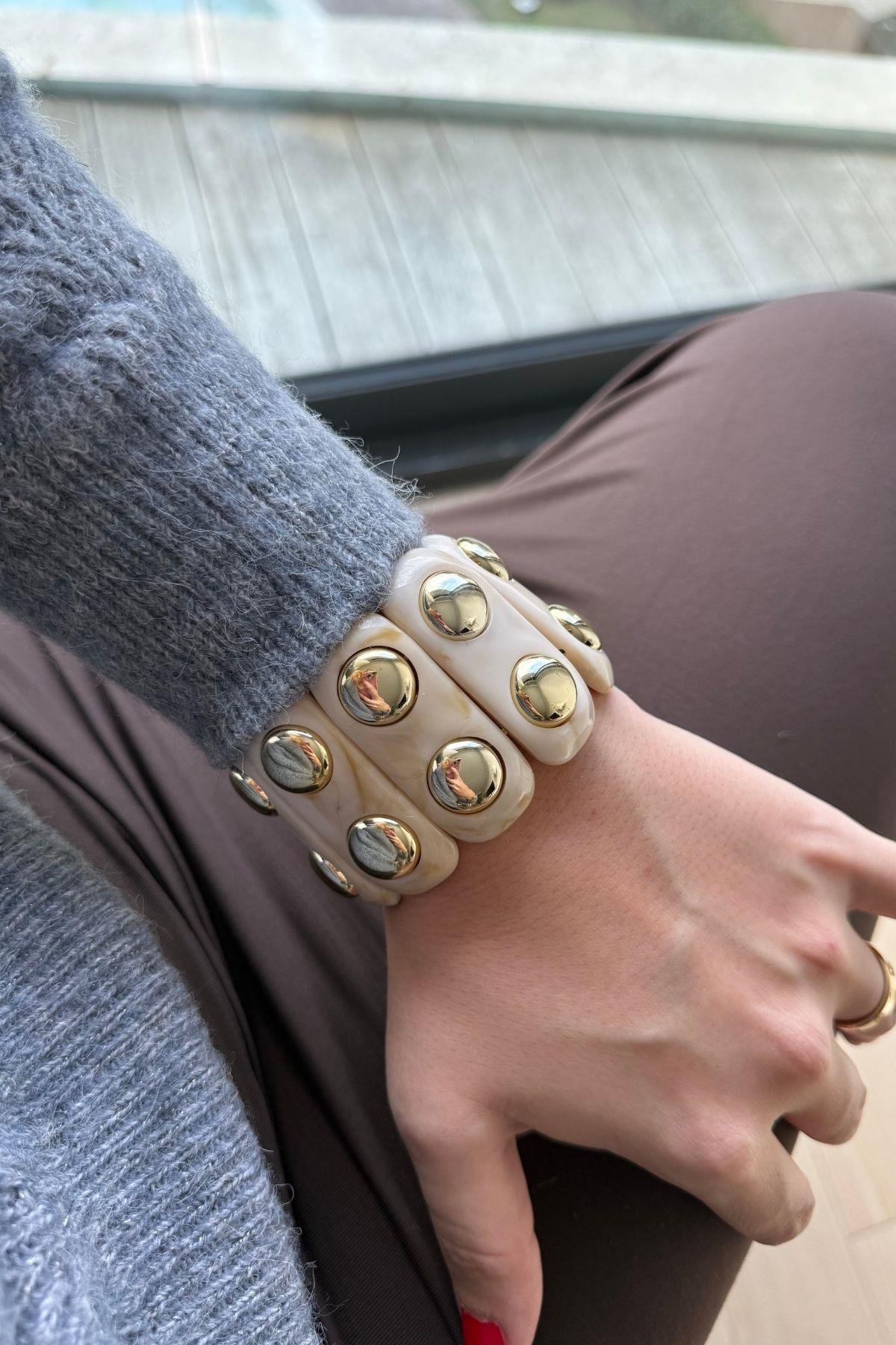 Açık Krem Renk Esnek Bileklik