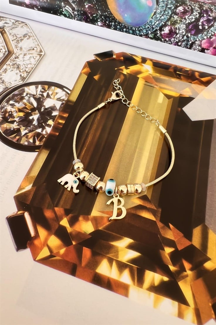 B Harfli ve Beyaz Mineli Fil Figürlü Nazar Bileklik Gold