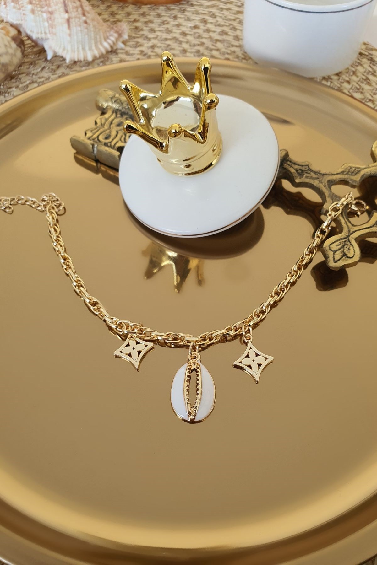 Beyaz Mineli Deniz Kabuklu Yonca Sallantılı Halhal Gold