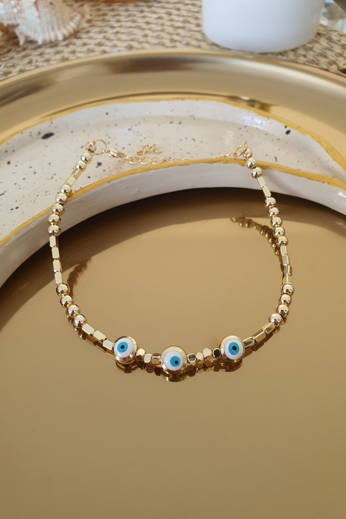 Beyaz Mineli Üç Nazarlı Top Zincirli Halhal Gold