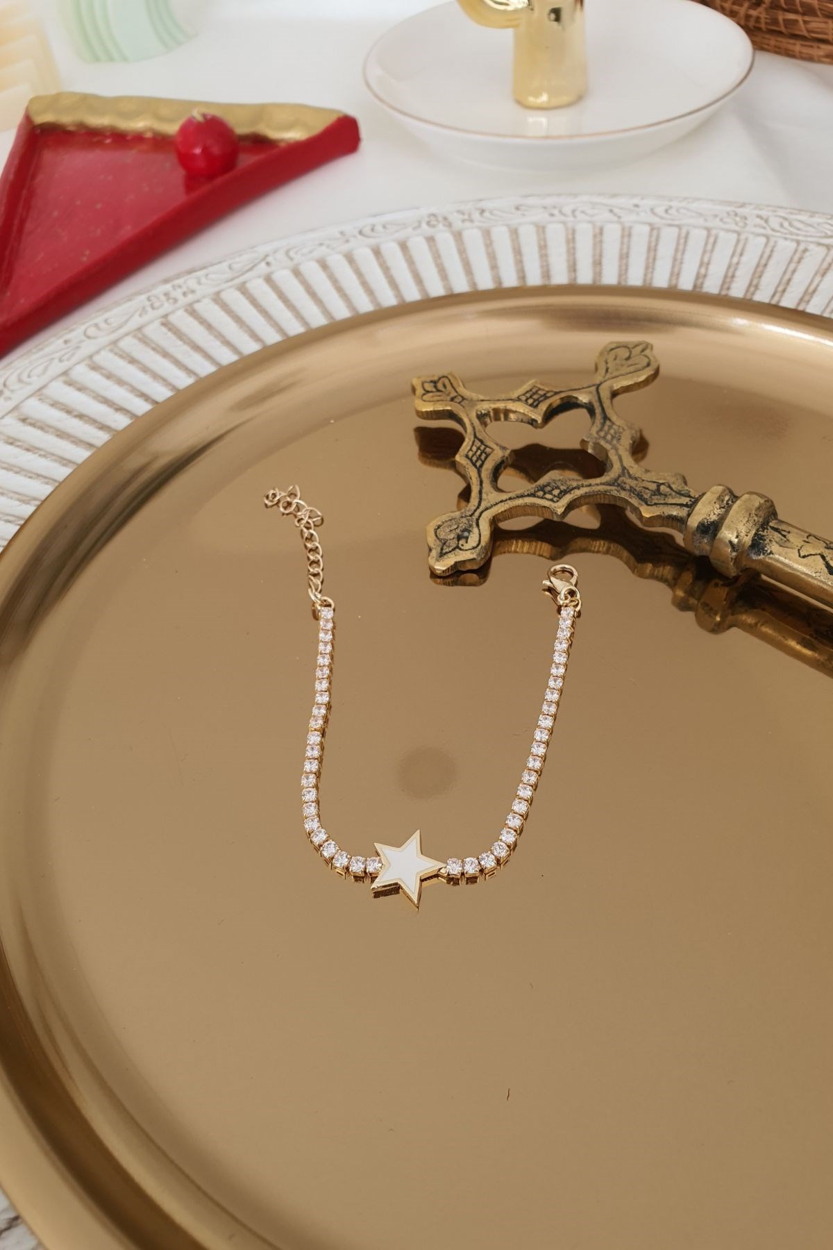 Beyaz Mineli Yıldız Model Suyolu Bileklik Gold
