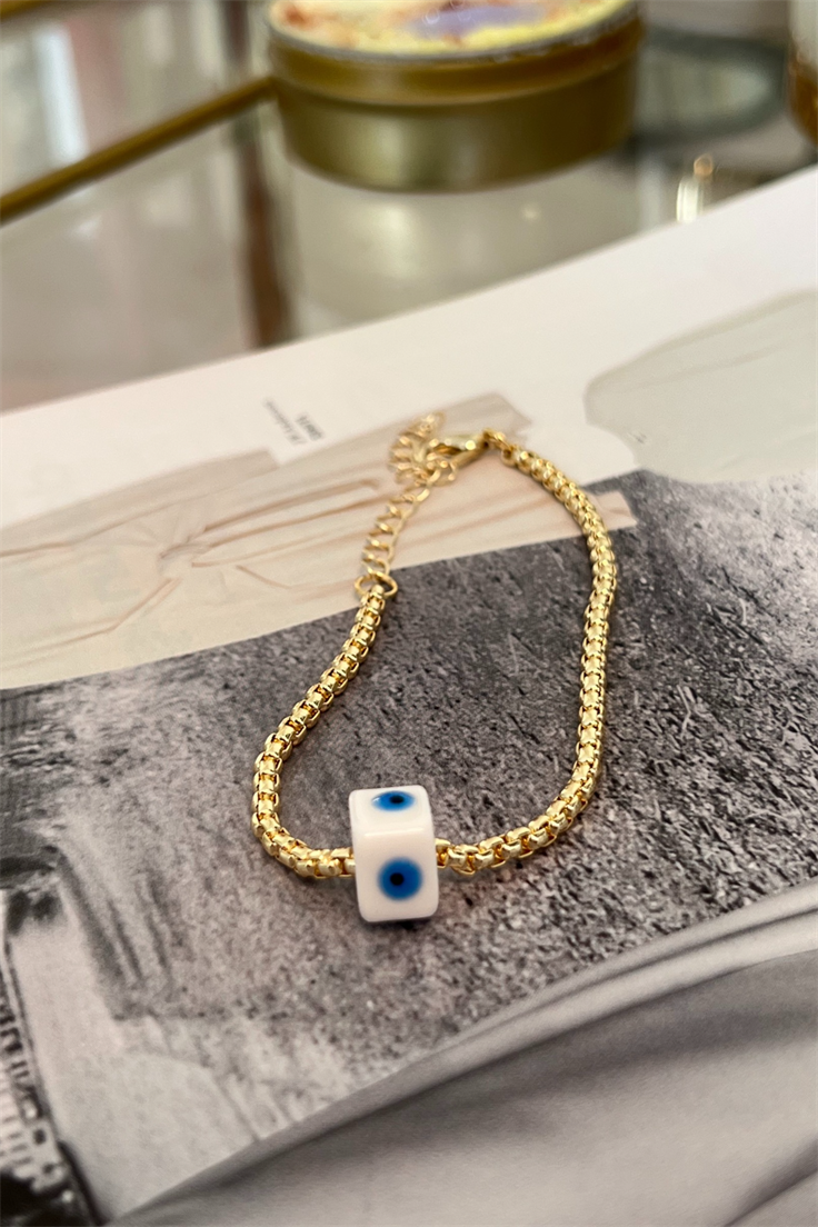 Beyaz Nazar Nostalji Boncuklu Yılan Zincir Model Künye Gold