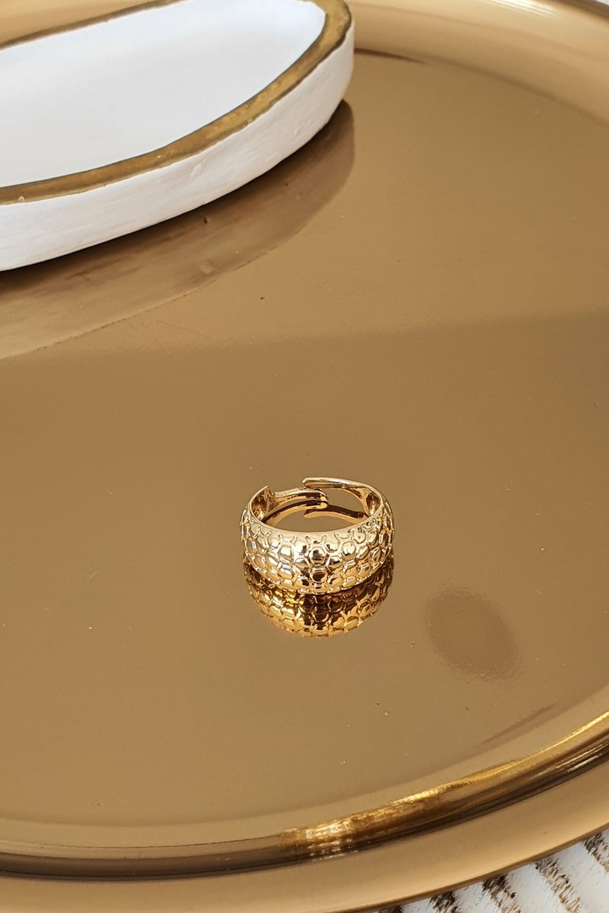 Bombeli Oval Model Vintage Yüzük Gold