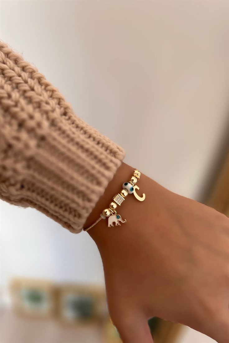 C Harfli ve Beyaz Mineli Fil Figürlü Nazar Bileklik Gold
