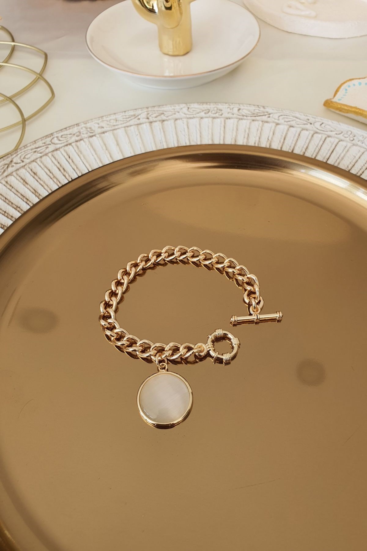 Cat Eyes Önden Kilitli Bileklik Gold