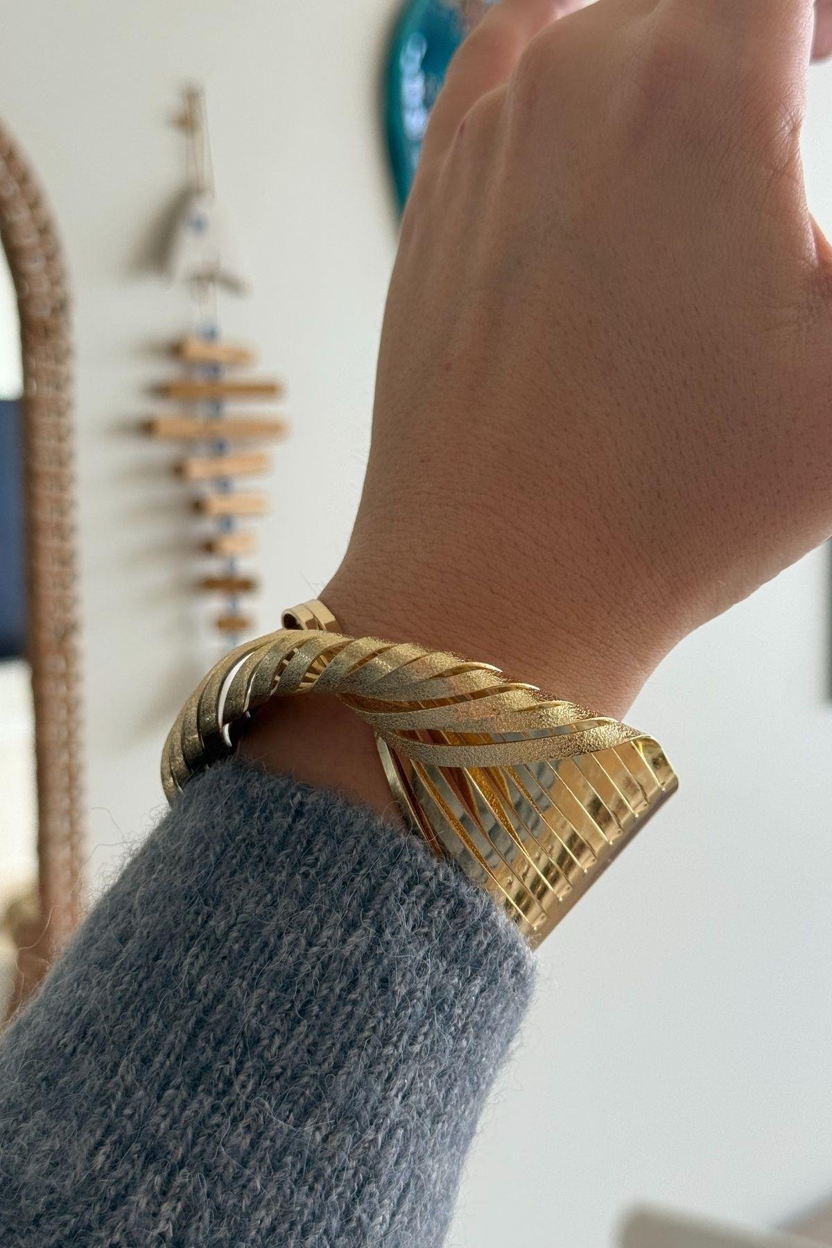 Çelik Burgu Altı Açık Kelepçe