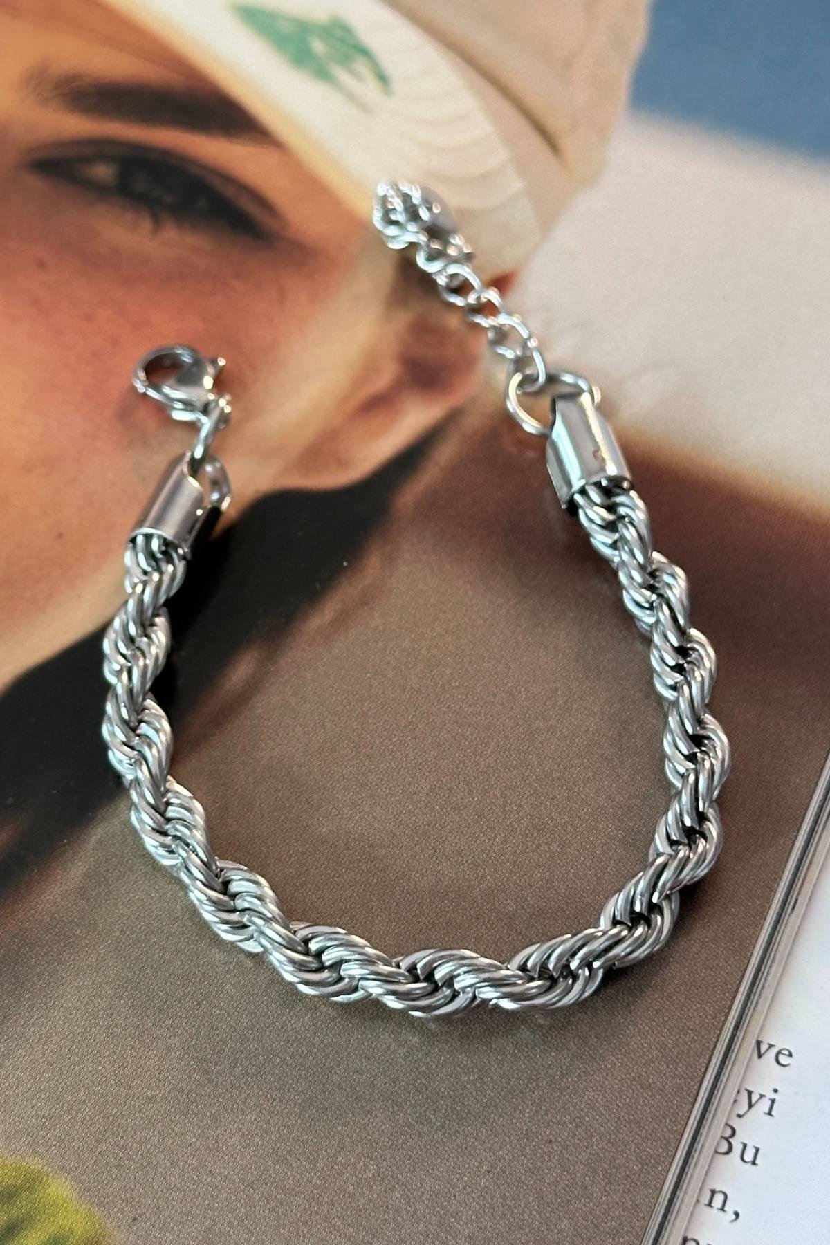 Çelik Burgu Bileklik