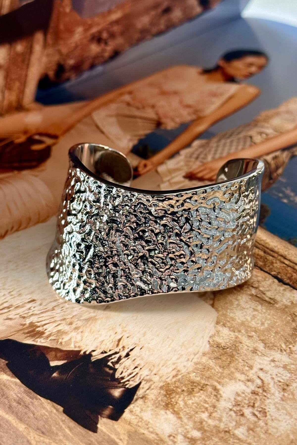 Çelik Gümüş Renk Bohem Kelepçe ( İnce Bilek İçin Uygundur)