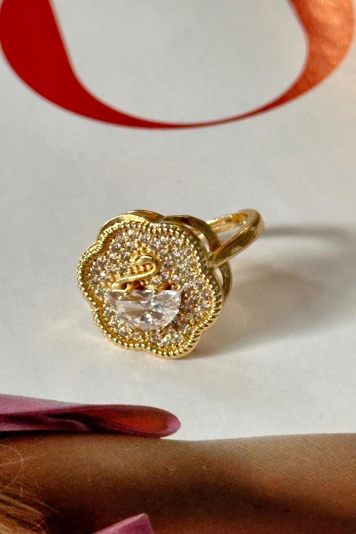 Çelik Kuğu Model Zirkon Taşlı Yüzük