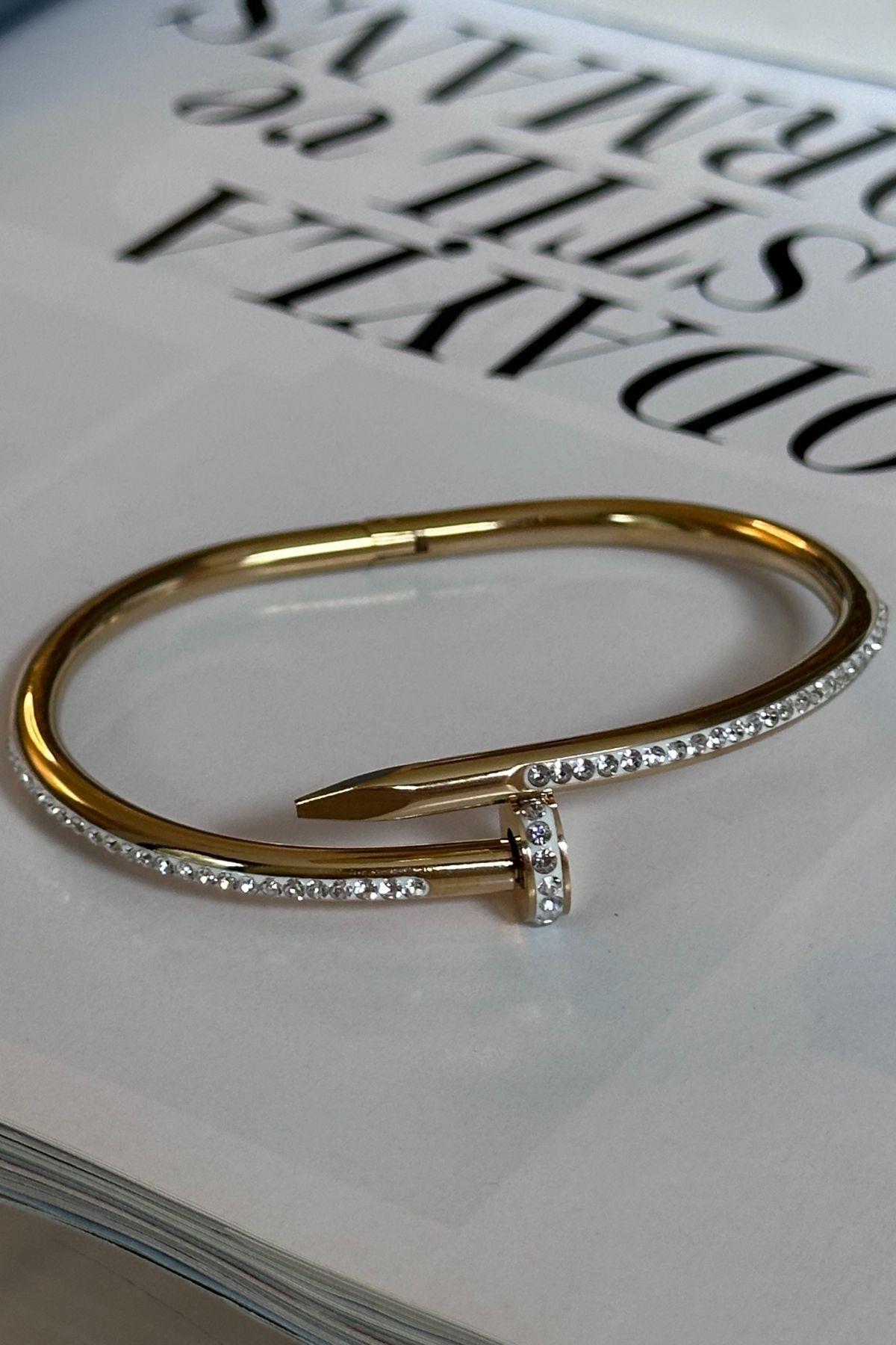 Çelik Taşlı Çivi Kelepçe