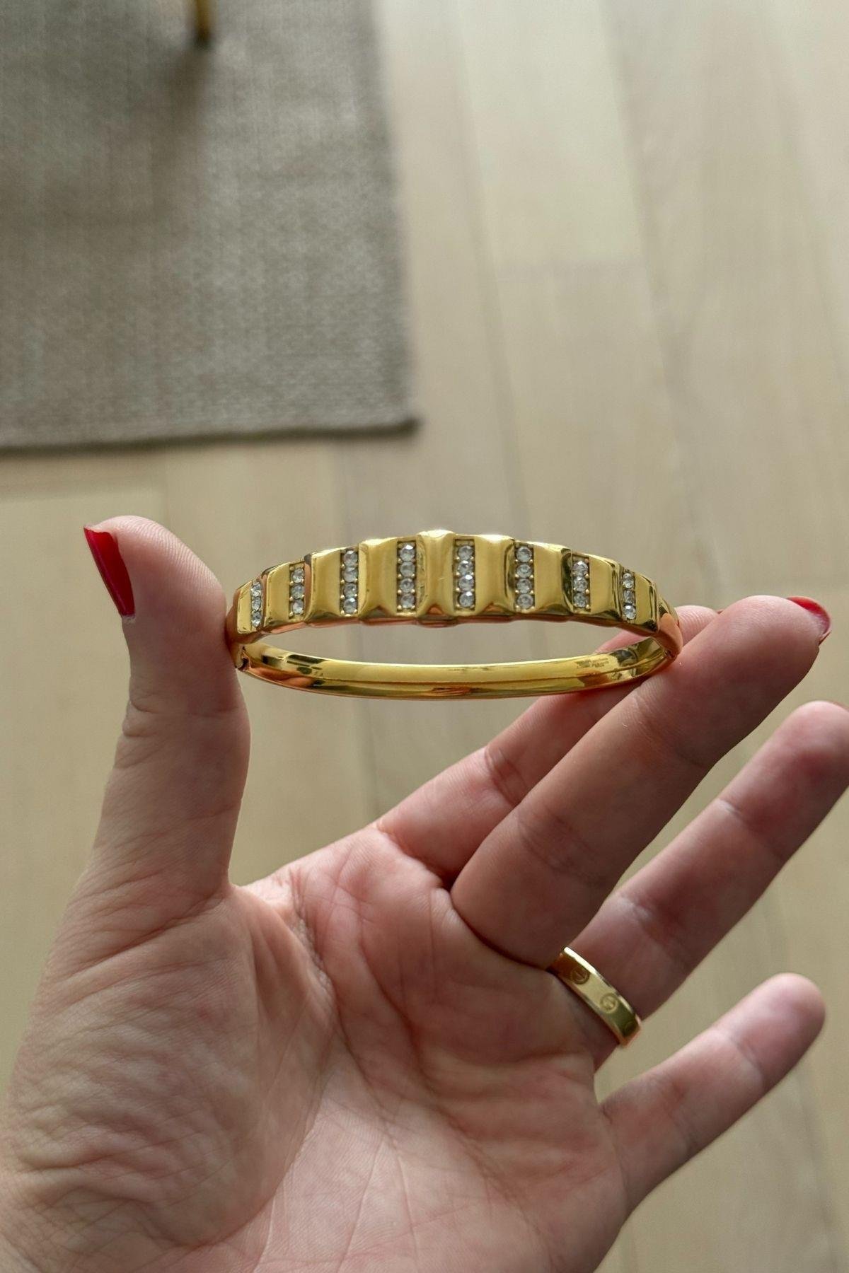 Çelik Taşlı Kelepçe