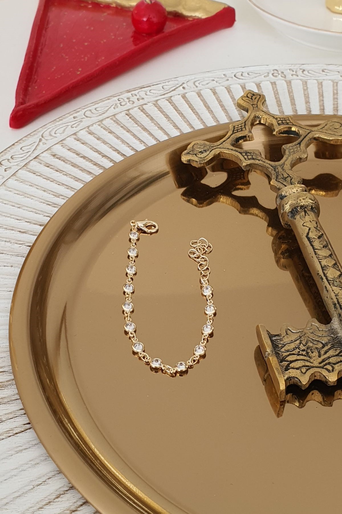 Düz Suyolu Zirkon Taşlı Bileklik Gold