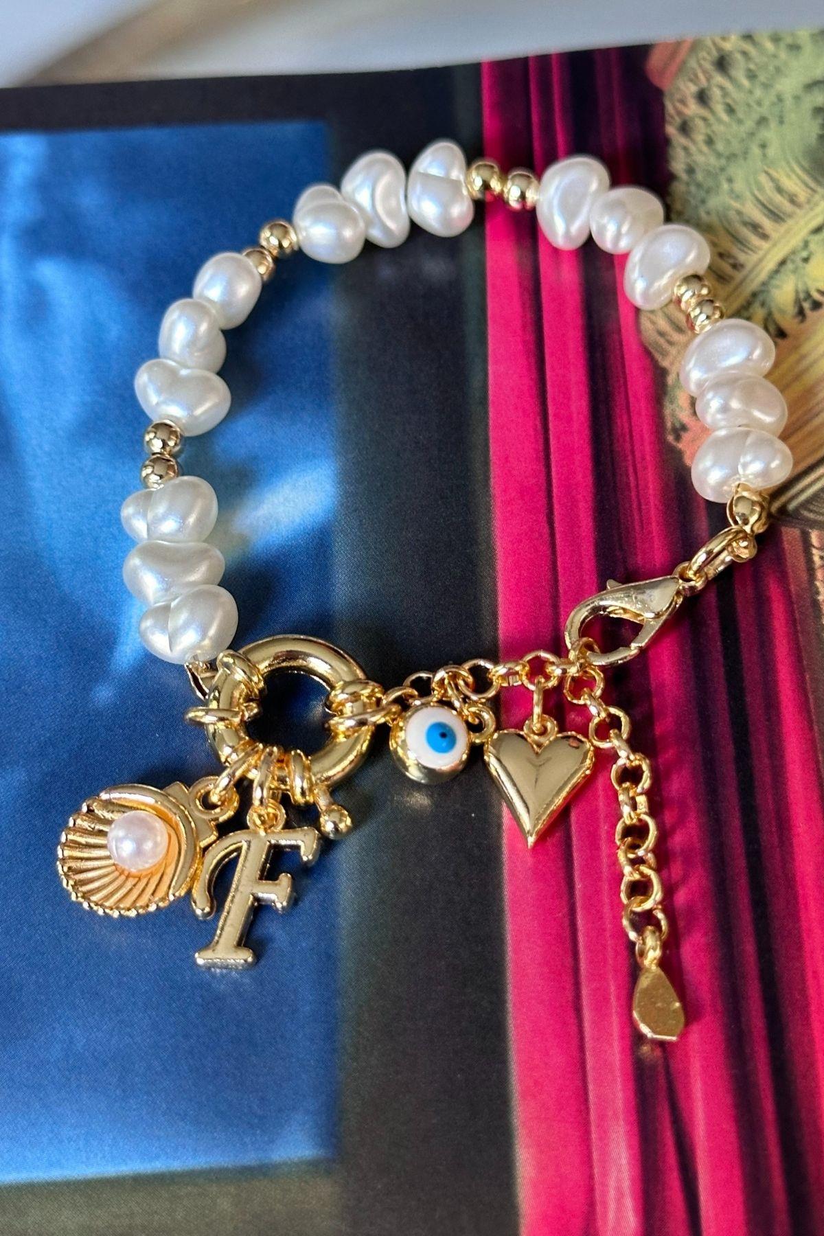 F Harfli İnci Model İstiridye,Nazar ve Kalp Sallantılı Tasarım Bileklik