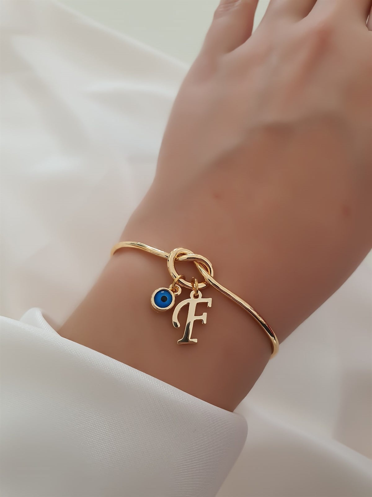 F Harfli ve Nazar Sallantılı Düğüm Bilezik Gold