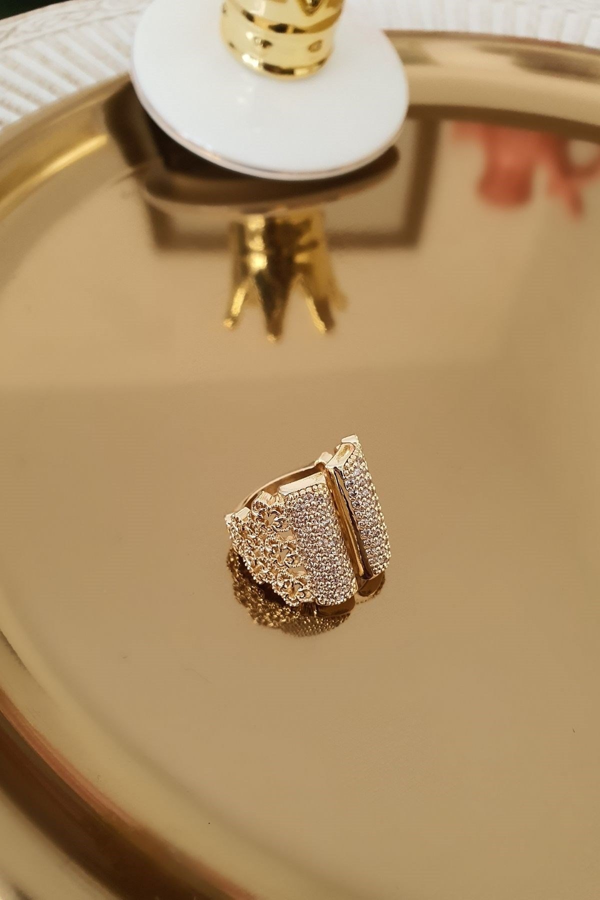 Full Zirkon Taşlı Önden Ayarlı Yüzük Gold
