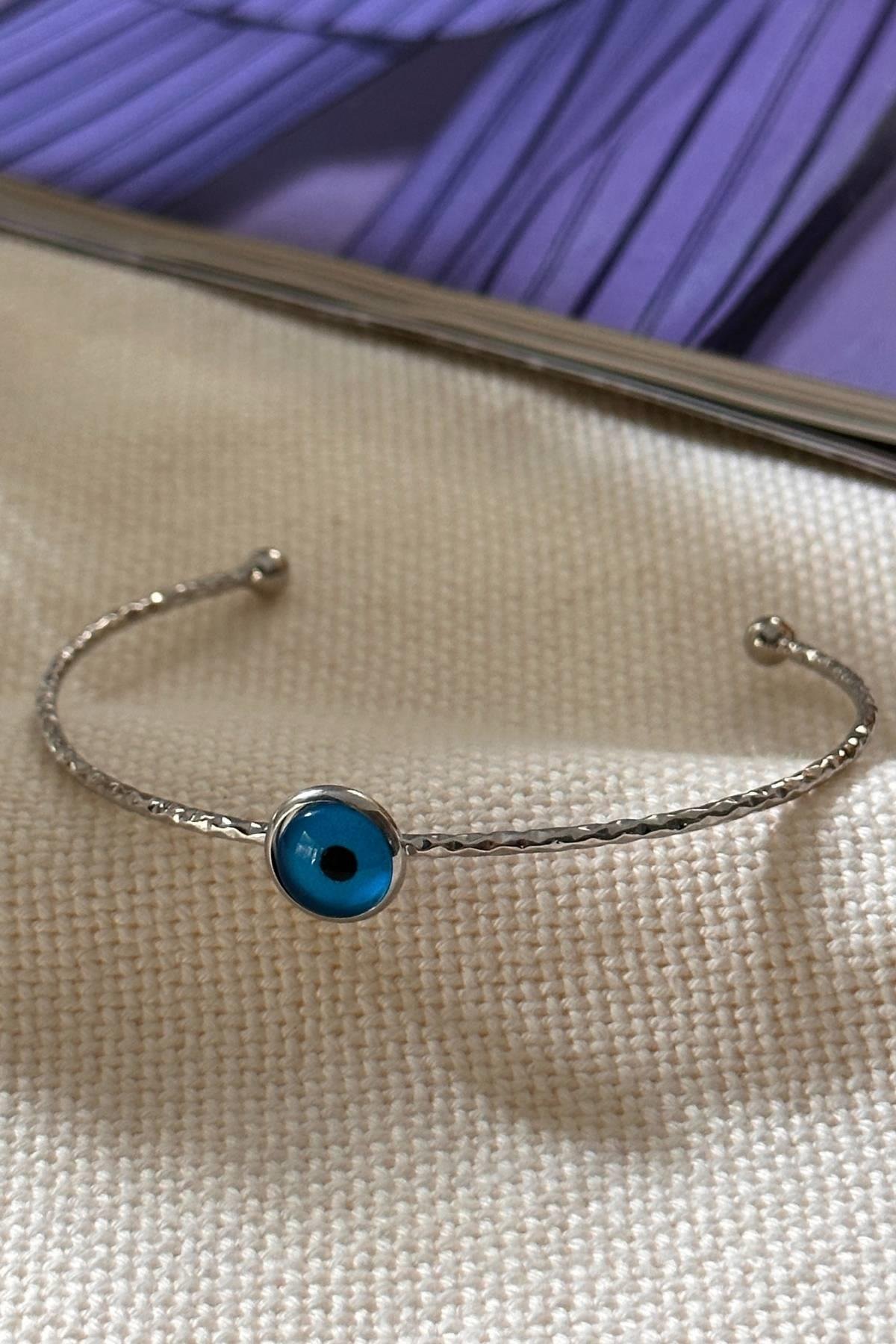 Gümüş Renk Nazar Model Altı Açık Kelepçe