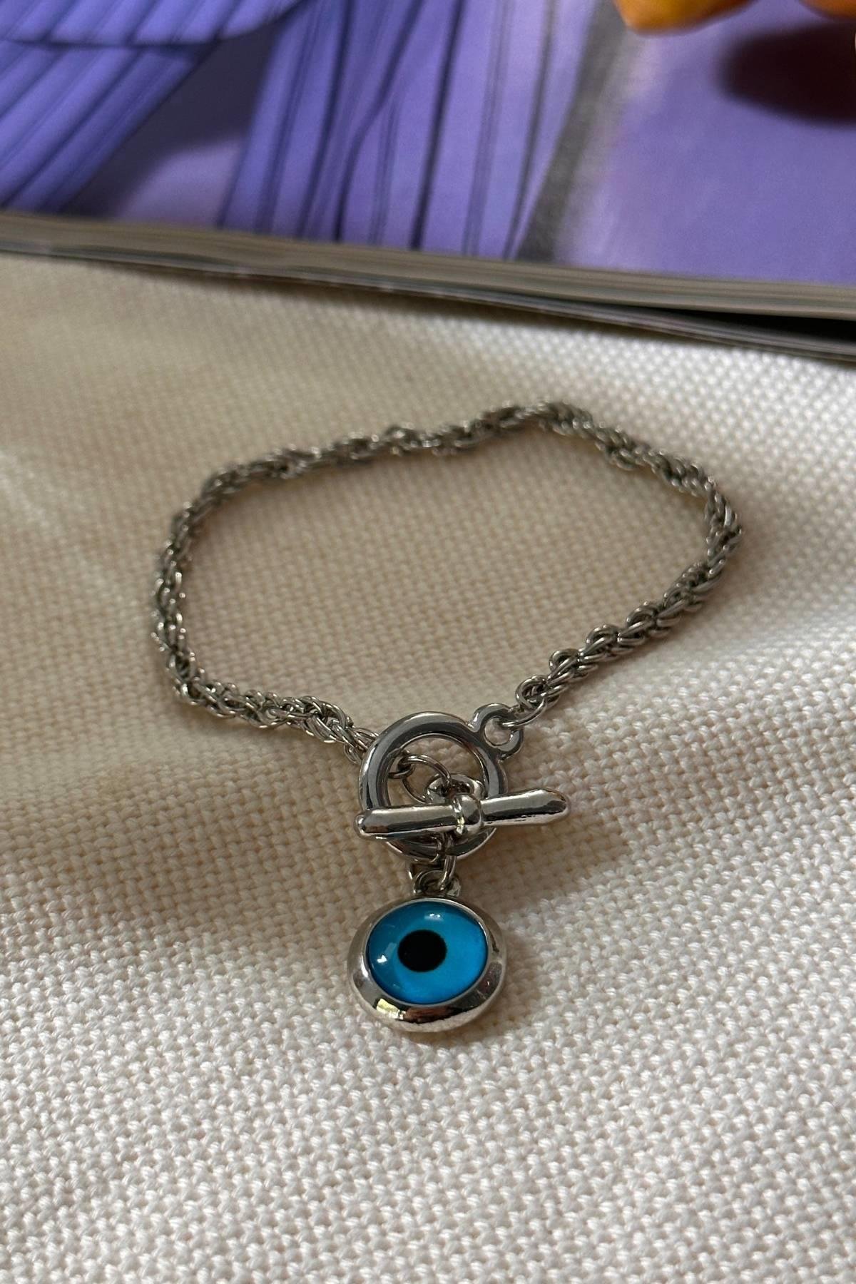 Gümüş Renk Nazar Model Önden Kilitli Bileklik