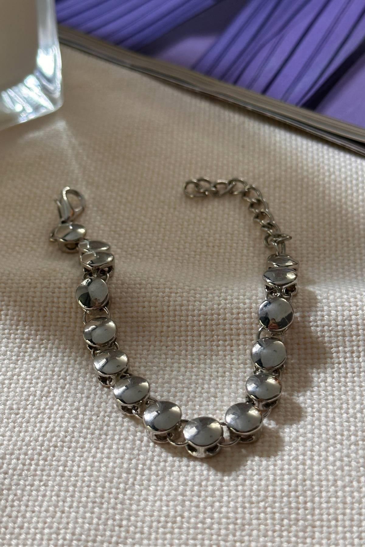 Gümüş Renk Plaka Sıralı Bileklik