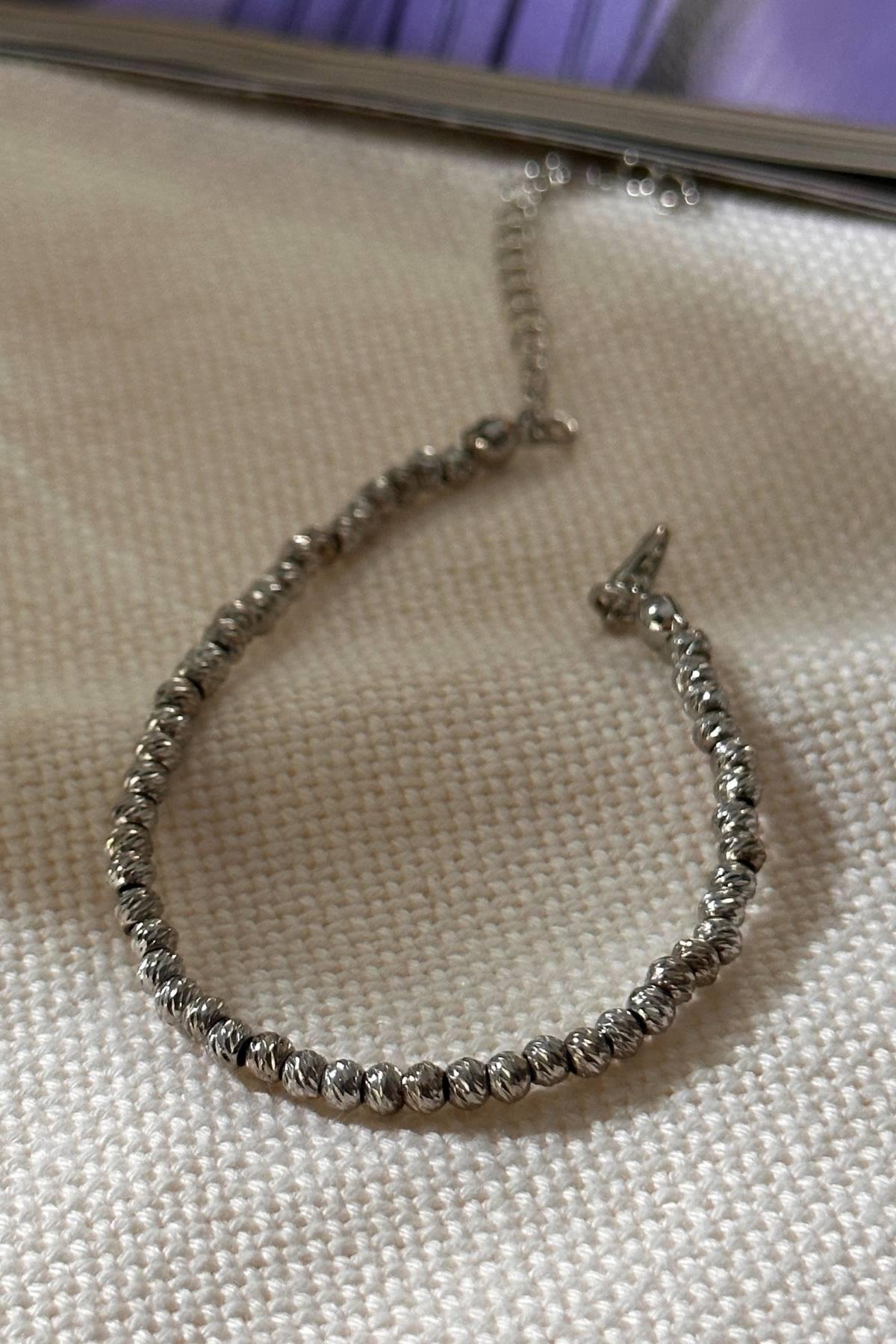 Gümüş Renkli Dorika Bileklik