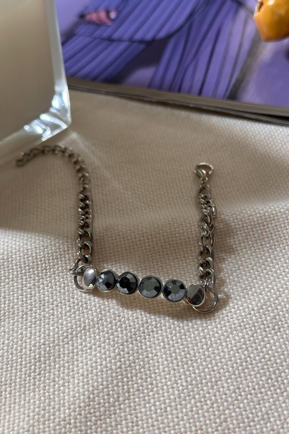 Gümüş Renkli Gri Taşlı Bileklik