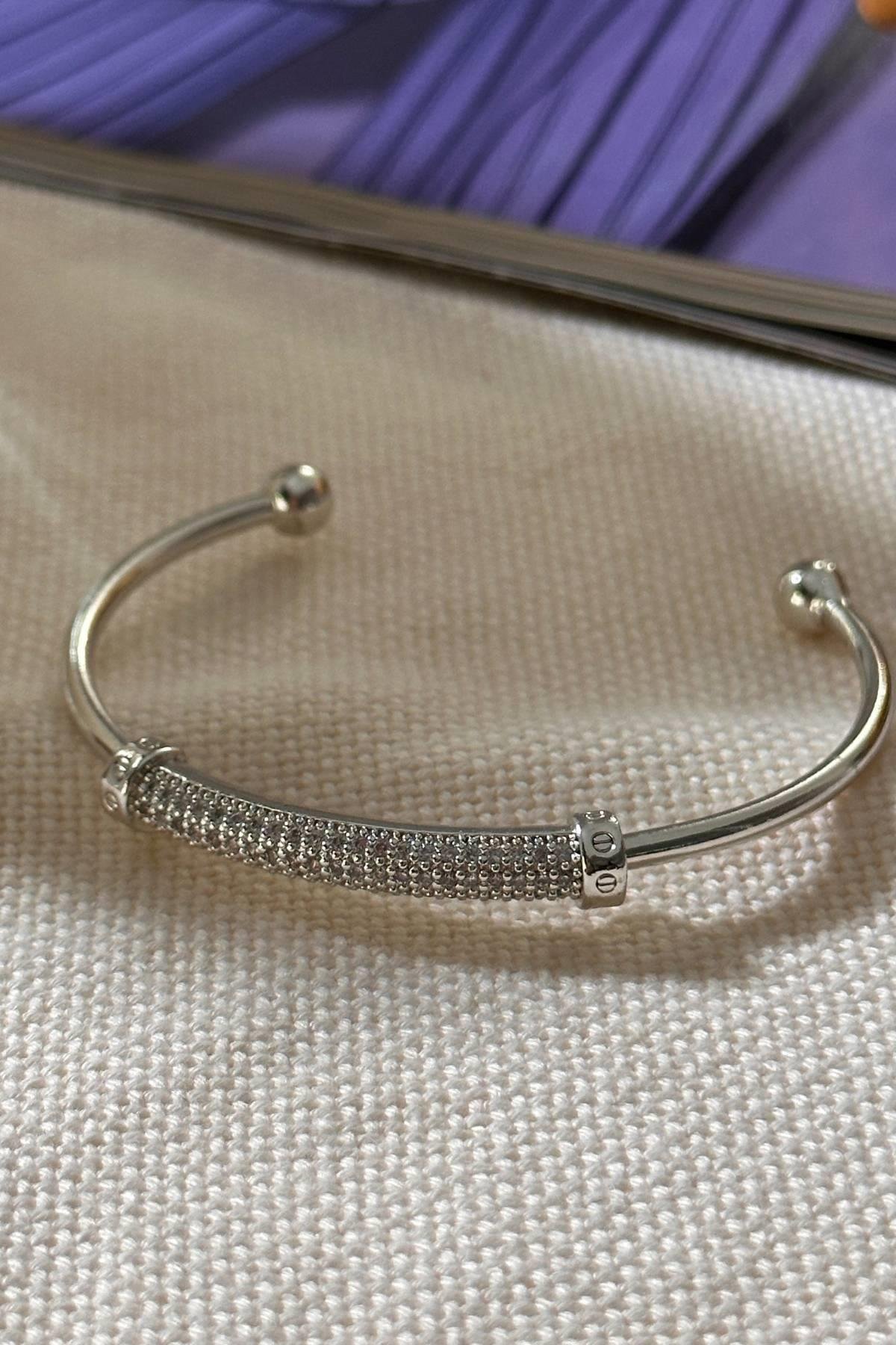 Gümüş Renkli Sosis Model Altı Açık Kelepçe