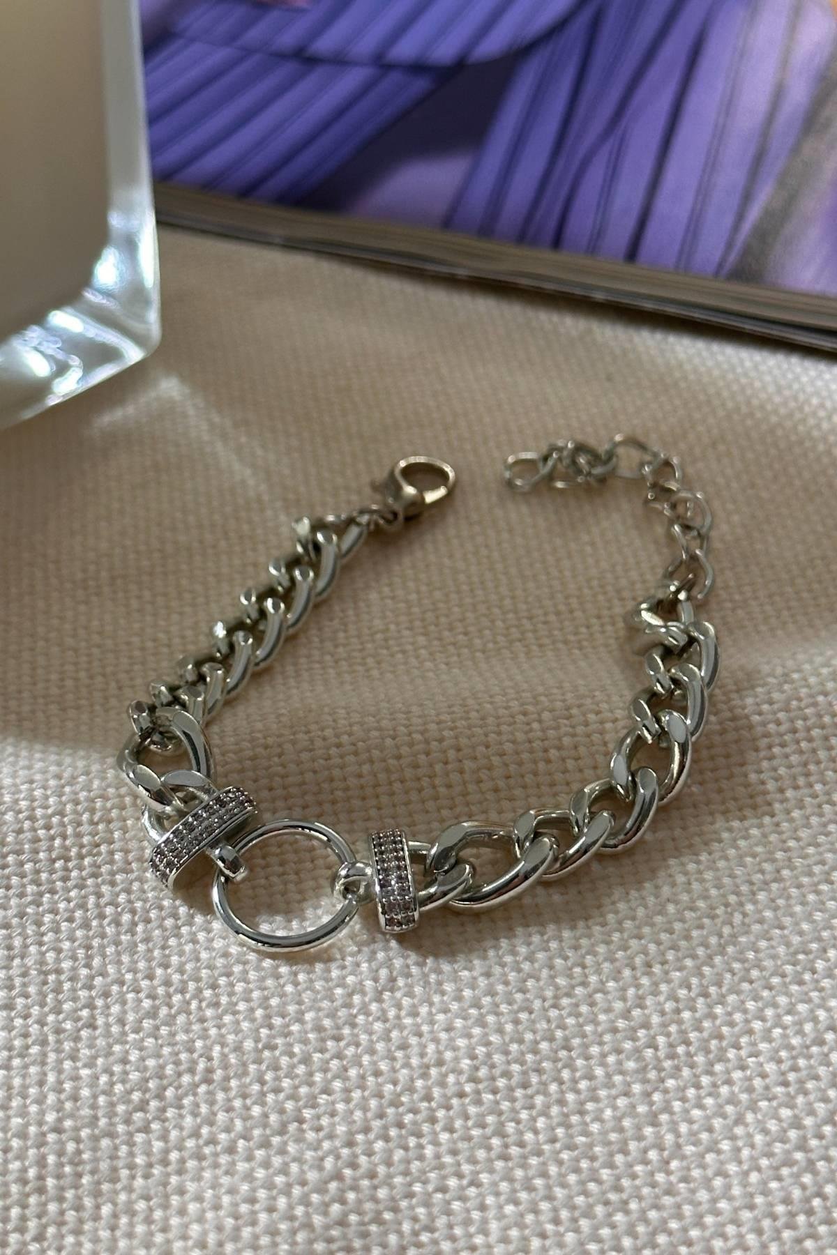 Gümüş Renkli Zirkon Taşlı Halka Bileklik