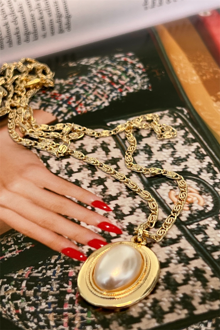 İnci Model Oval Kolye Gold