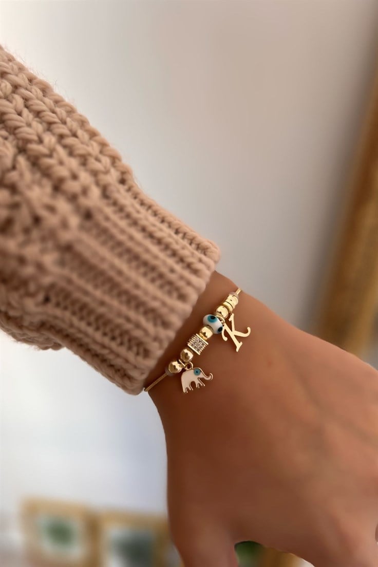 K Harfli ve Beyaz Mineli Fil Figürlü Nazar Bileklik Gold