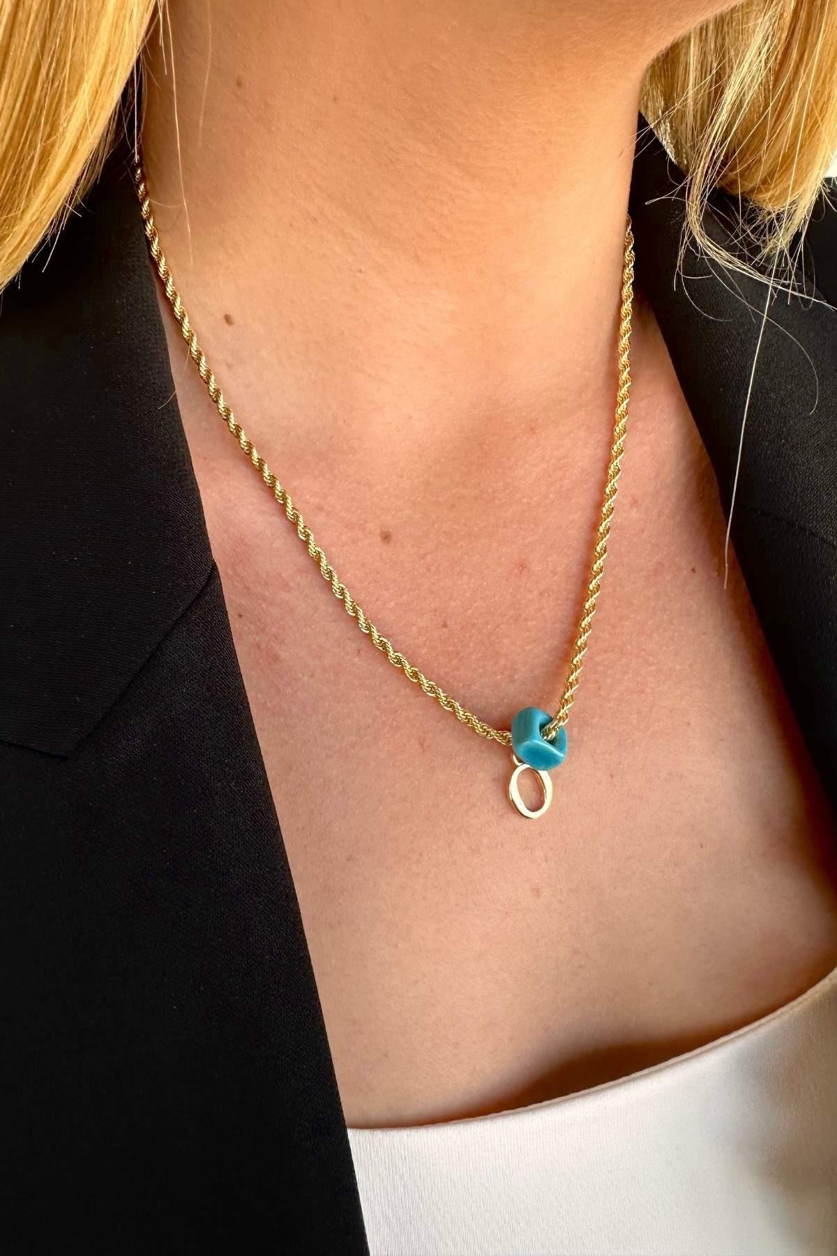 Kişiye Özel Harfli Altın Kaplama Nostalji Cam Boncuklu O Harf Burgu Zincir Kolye