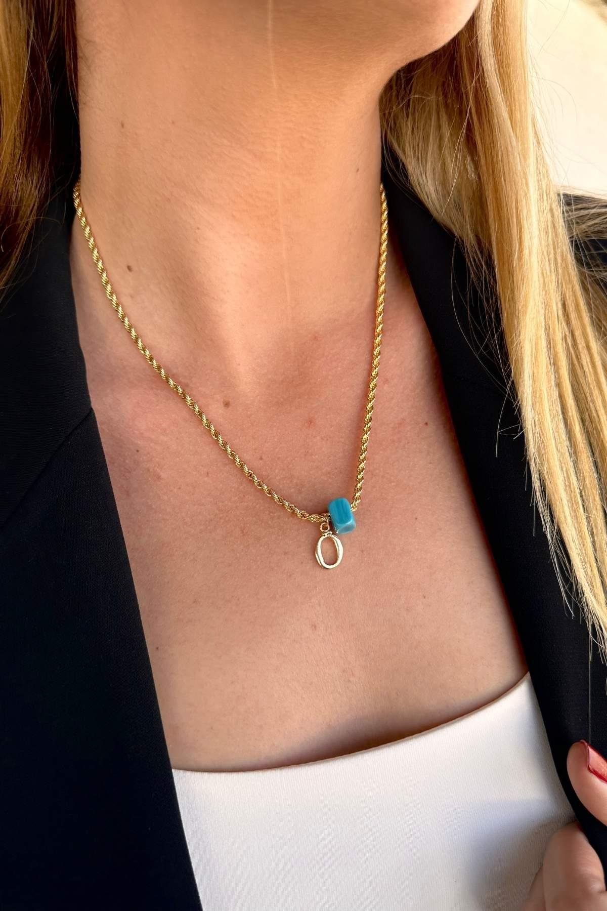 Kişiye Özel Harfli Altın Kaplama Nostalji Cam Boncuklu Ö Harf Burgu Zincir Kolye