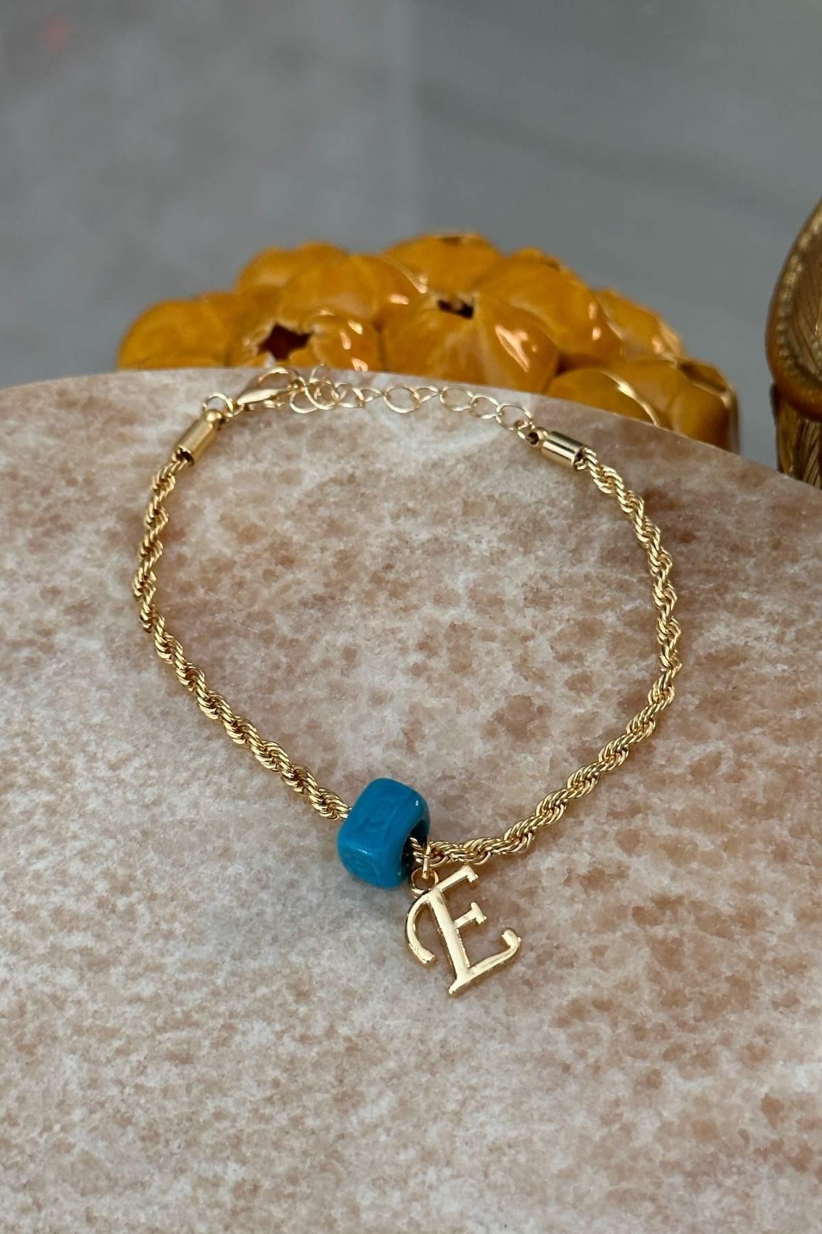 Kişiye Özel Harfli Altın Kaplama Nostalji Cam Boncuklu E Harf Burgu Zincir Bileklik