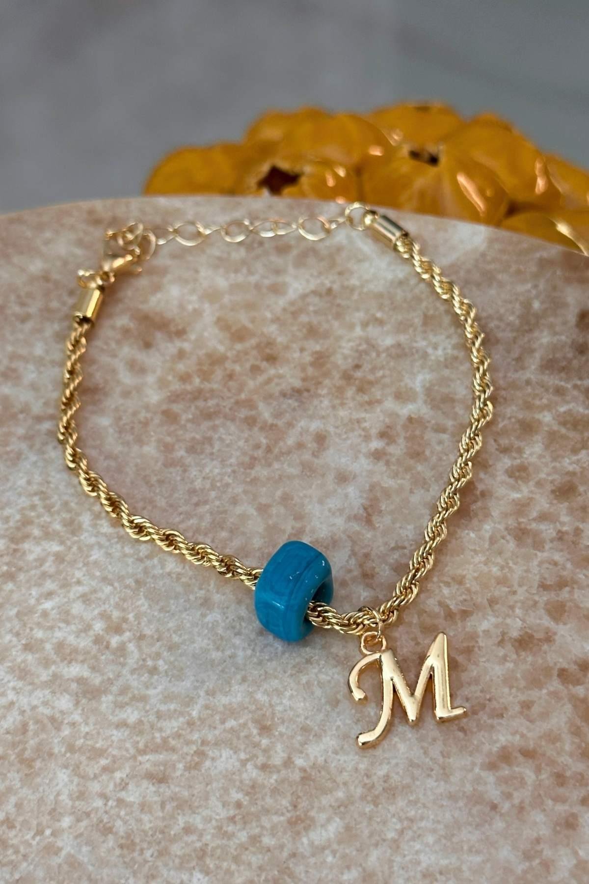 Kişiye Özel Harfli Altın Kaplama Nostalji Cam Boncuklu M Harf Burgu Zincir Bileklik