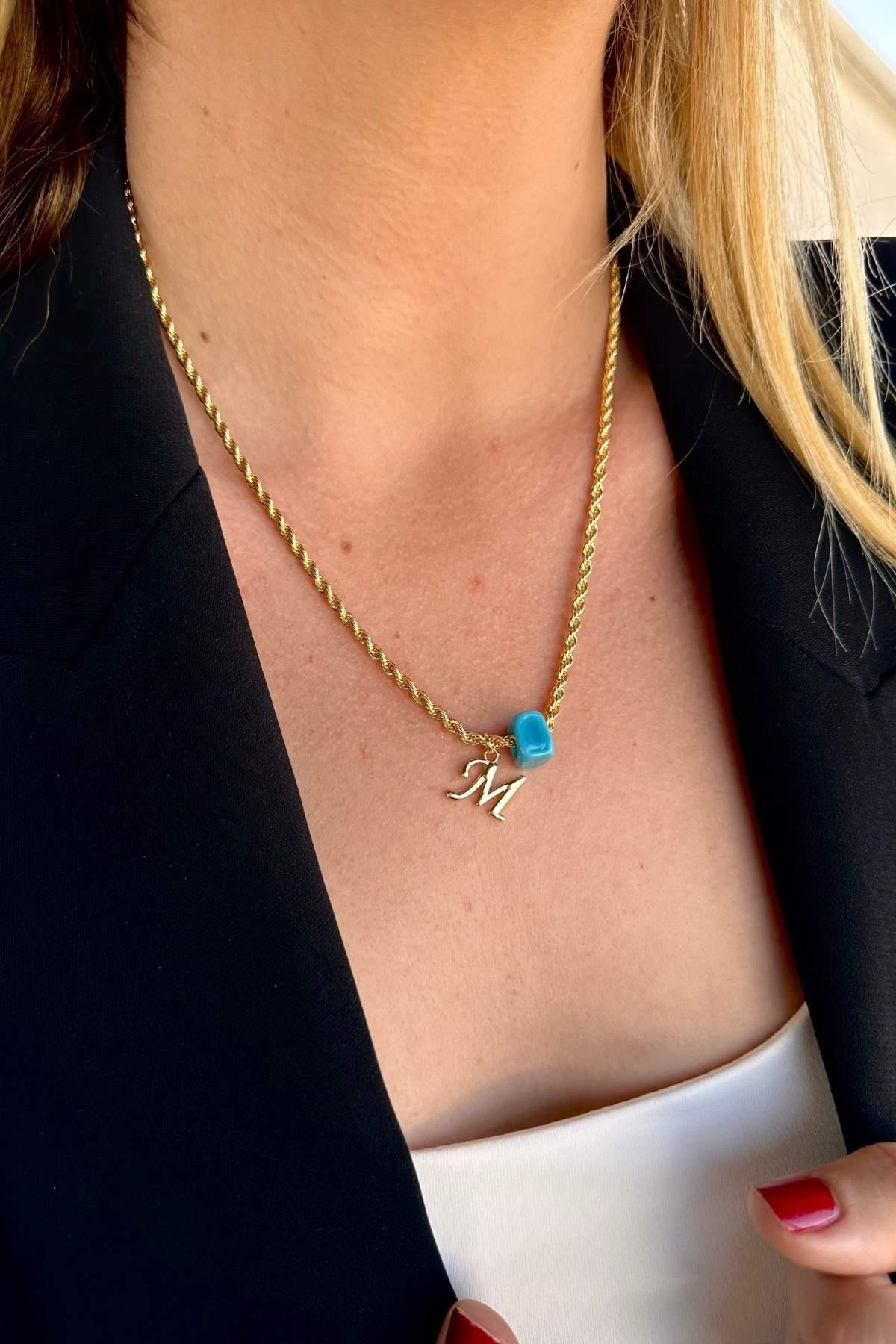 Kişiye Özel Harfli Altın Kaplama Nostalji Cam Boncuklu M Harf Burgu Zincir Kolye