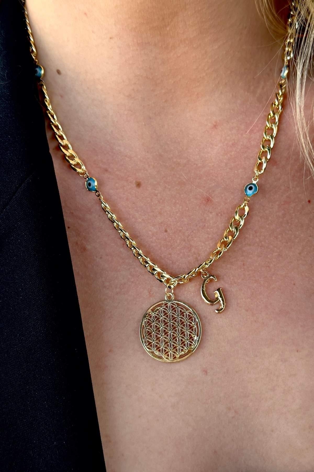 Kişiye Özel Harfli Altın Kaplama Üç Nazarlı Yaşam Çiçeği ve G Harf Kolye