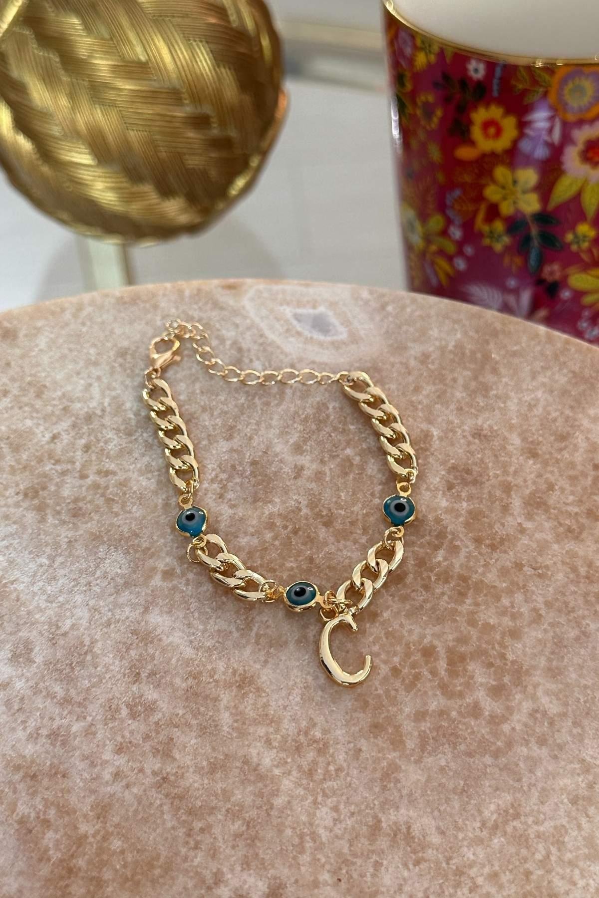 Kişiye Özel Harfli Altın Kaplama Üç Nazarlı C Harf Zincir Bileklik