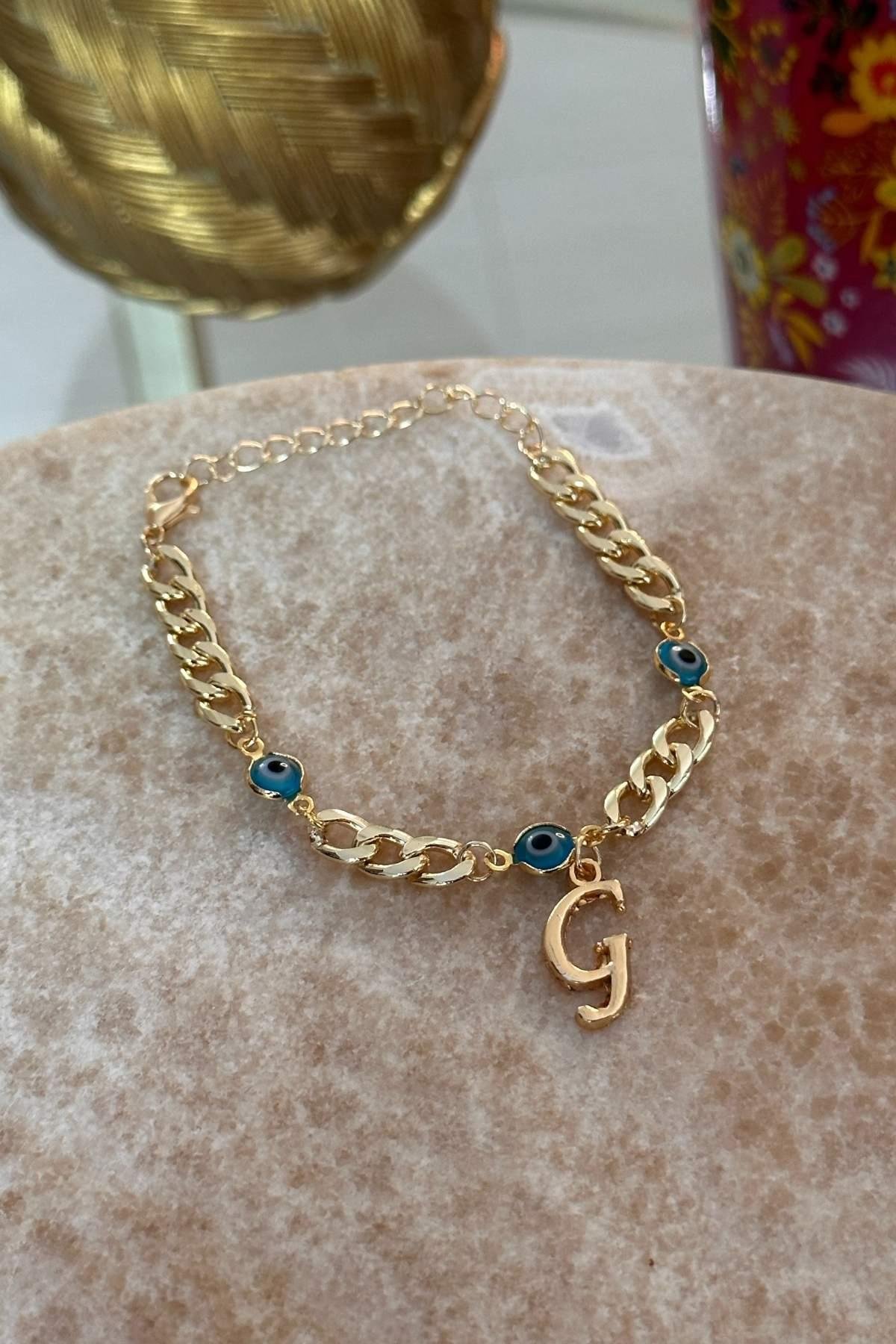 Kişiye Özel Harfli Altın Kaplama Üç Nazarlı G Harf Zincir Bileklik