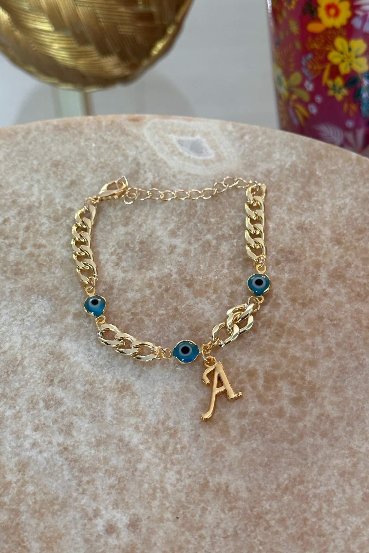 Kişiye Özel Harfli Altın Kaplama Üç Nazarlı A Harf Zincir Bileklik