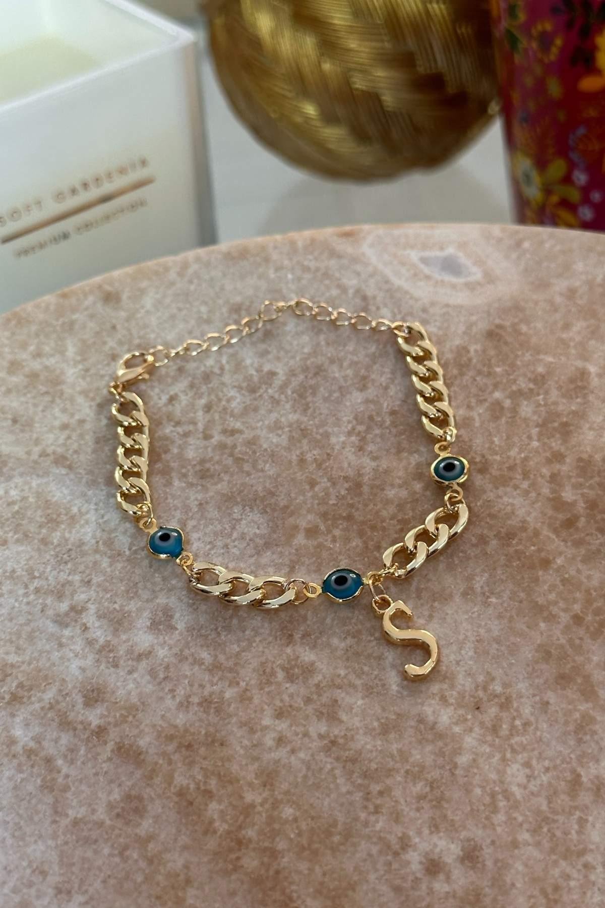 Kişiye Özel Harfli Altın Kaplama Üç Nazarlı S Harf Zincir Bileklik